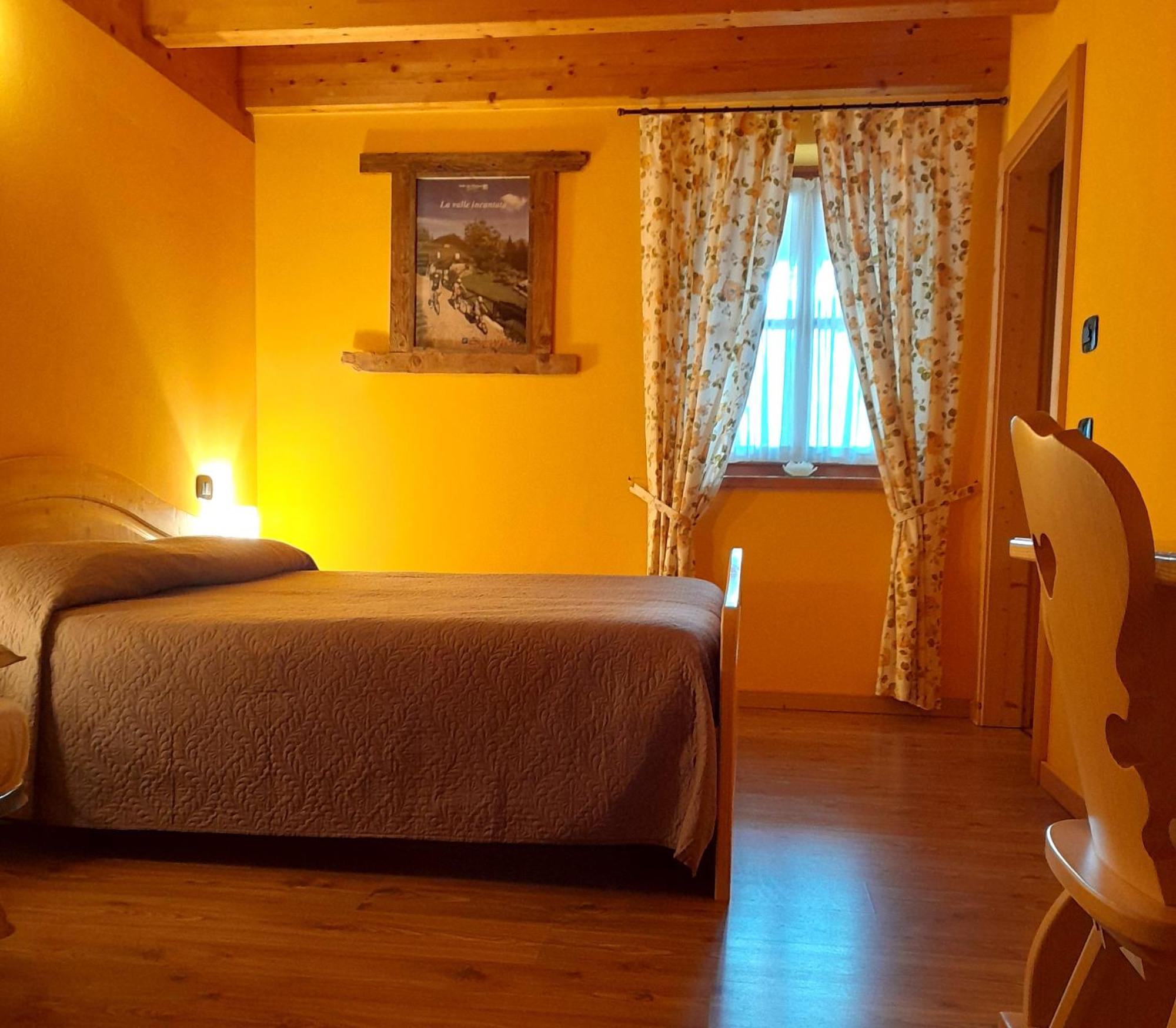 B&B Chalet Dolomiti Sant'Orsola Exterior foto